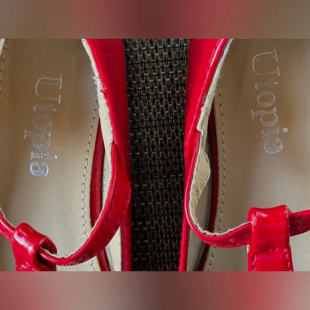Utopia Red Patent Dress Shoes Toddler Girl’s 10 T-Straps adjustable gold buckles
